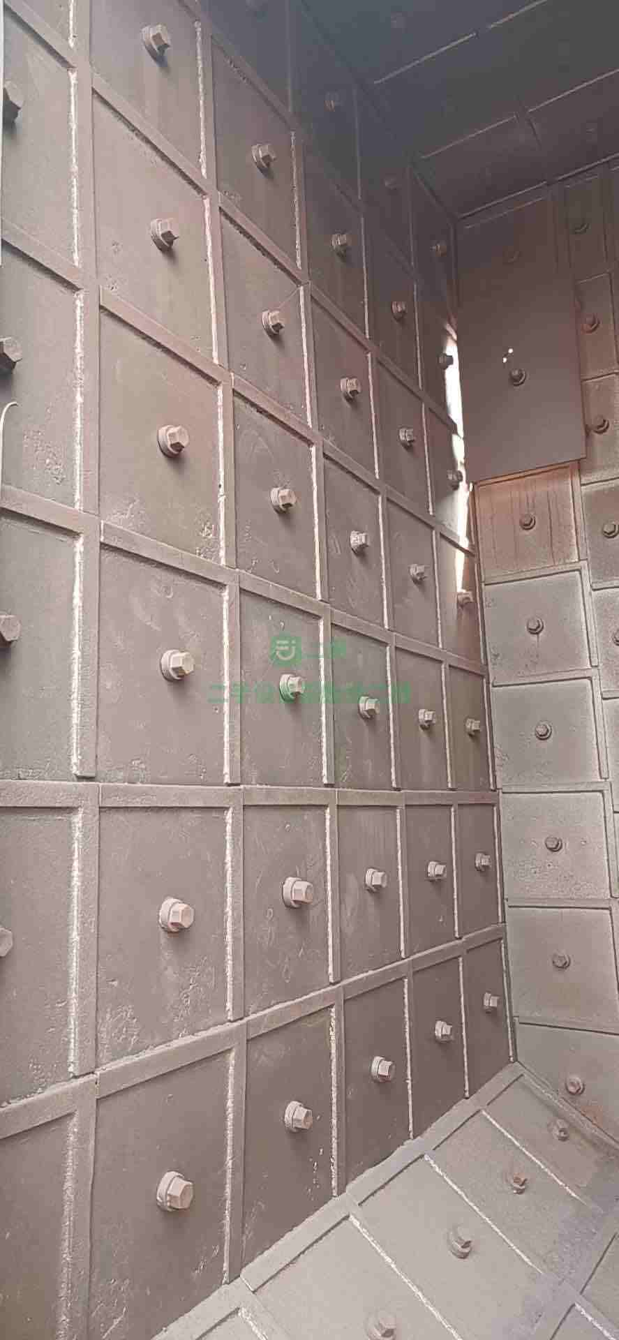 出售寬2米高2.8米，單鉤三噸拋丸機