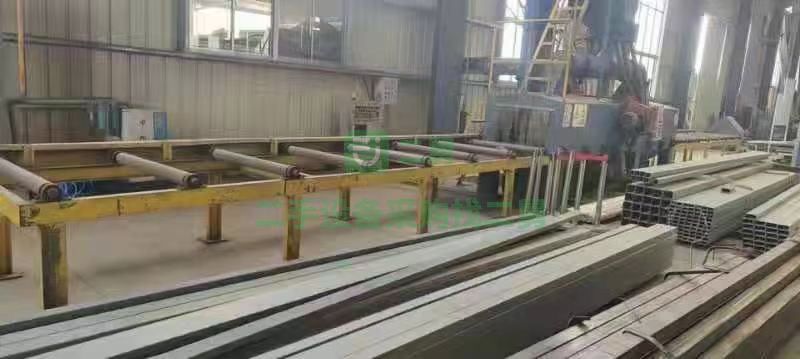 出售寬1.2米，高500，六個7.5千瓦拋丸器，通過式拋丸機