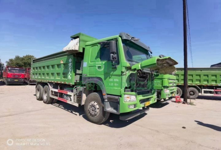 急售環保綠豪沃后八輪自卸車