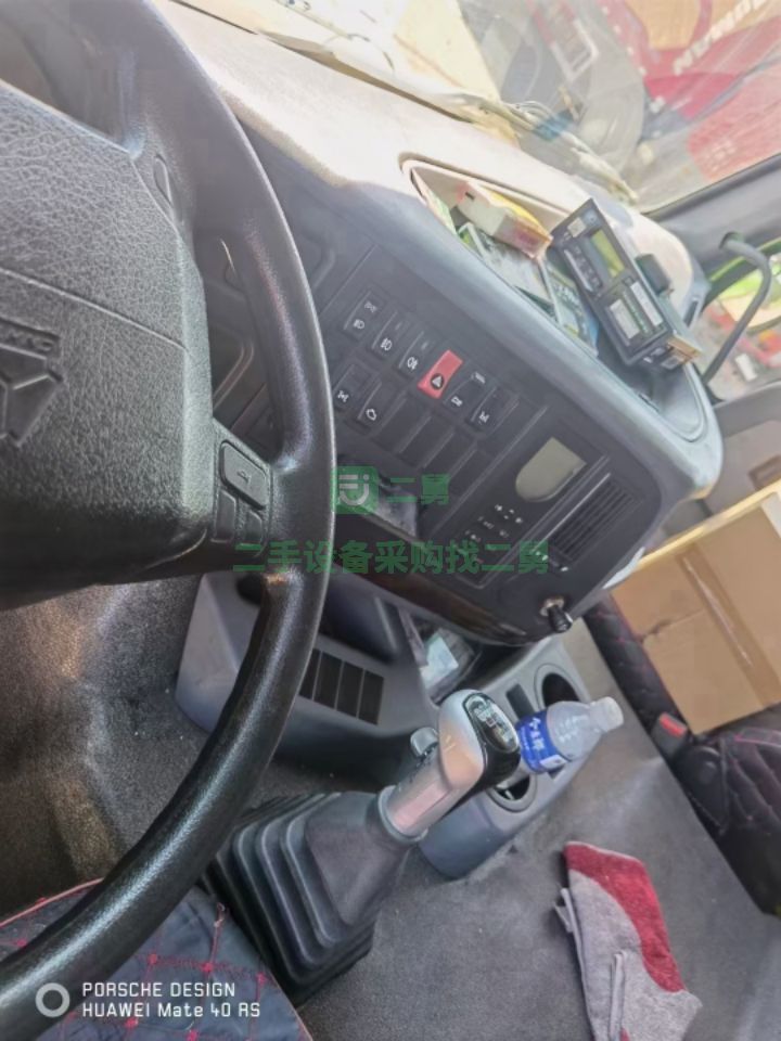 急售環保綠豪沃后八輪自卸車