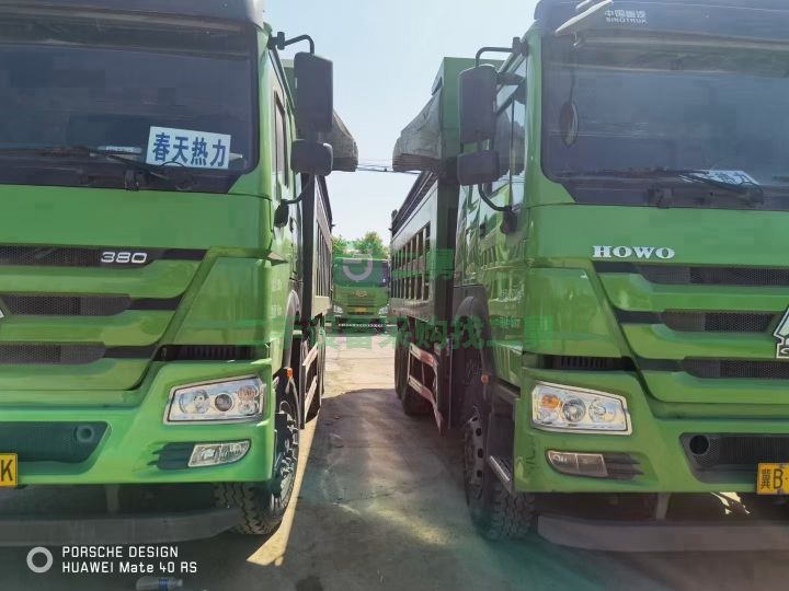急售環保綠豪沃后八輪自卸車