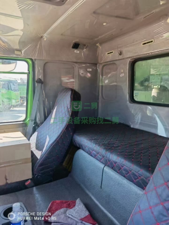 急售環保綠豪沃后八輪自卸車