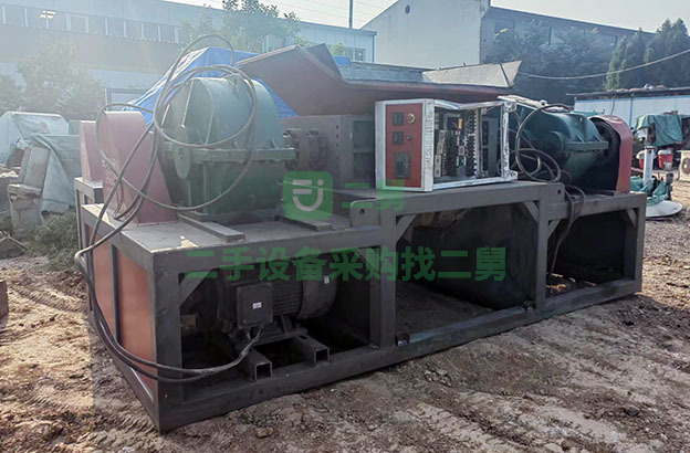 轉讓馬鞍山長鴻產1200型二手撕碎機,45千瓦電機,刀片直徑400厚度50