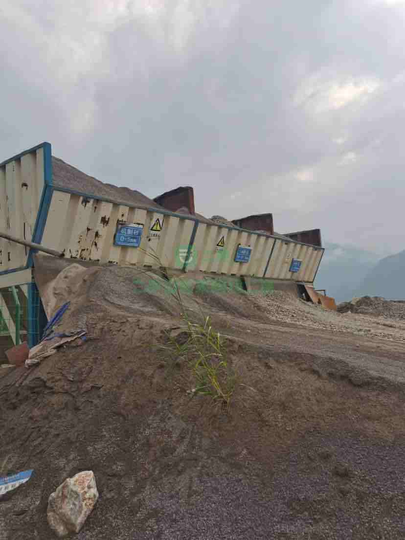 貴州安順出售120攪拌站福建三隆廠家19年設備帶罐子