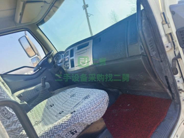 出售灑水車