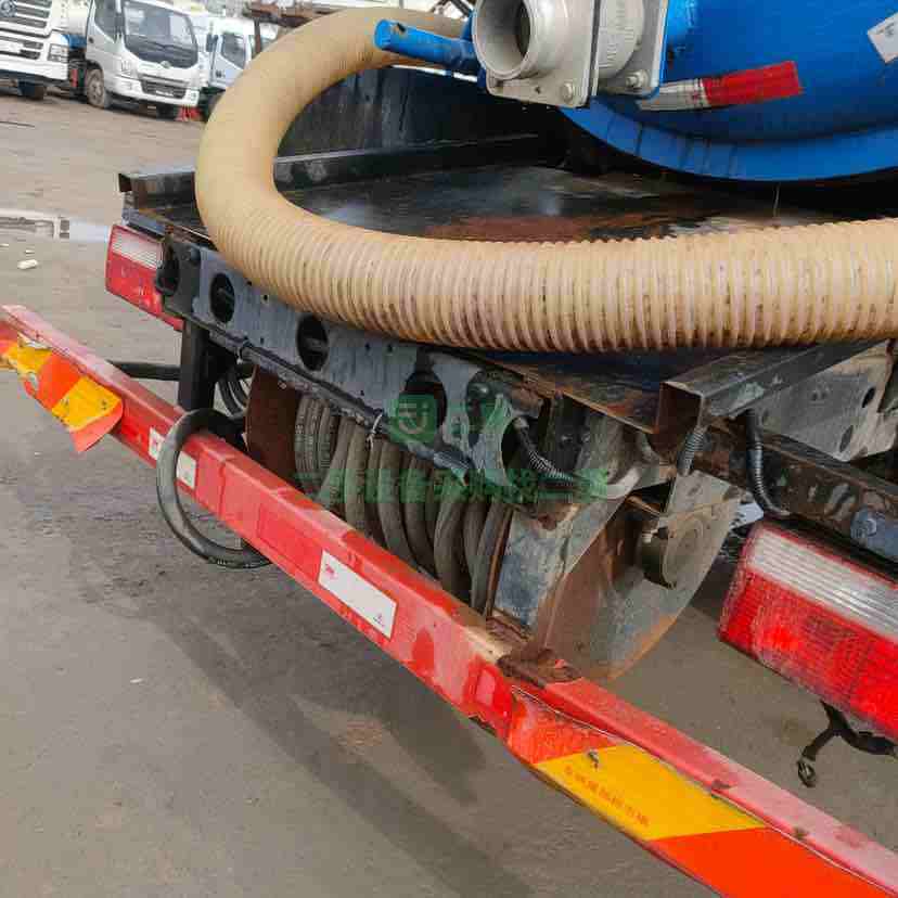 出租國五清洗吸污車