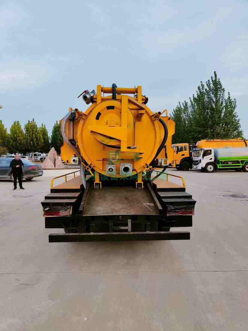 出租一汽解放清洗吸污兩用車