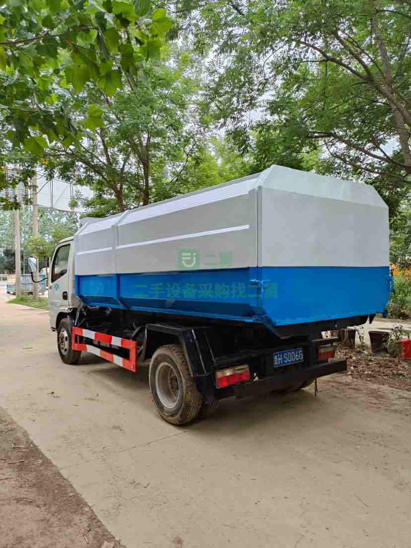 出租東風多利卡七方掛桶垃圾車