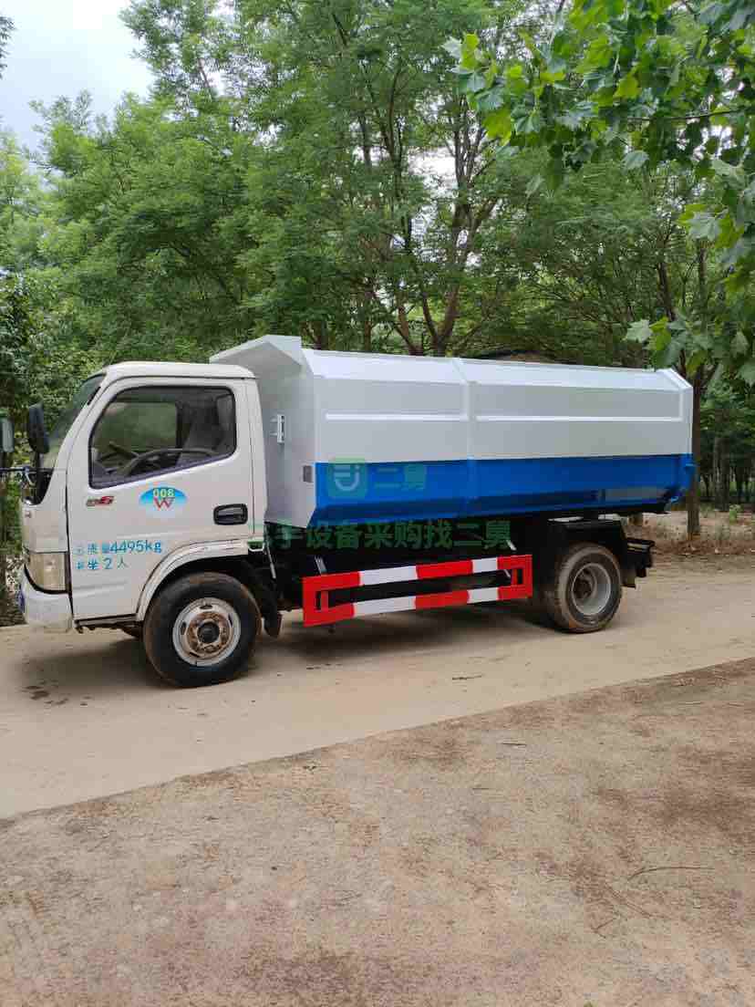 出租東風多利卡七方掛桶垃圾車