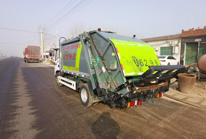 出租東風(fēng)多利卡國(guó)六黃牌壓縮垃圾車