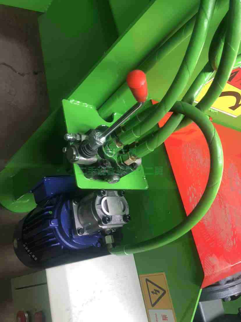 出售Tmr全日糧直聯攪拌機