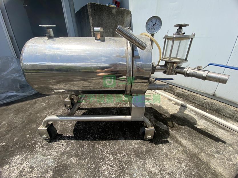 出售布袋過濾機，衛生泵  破碎機 恒溫箱
