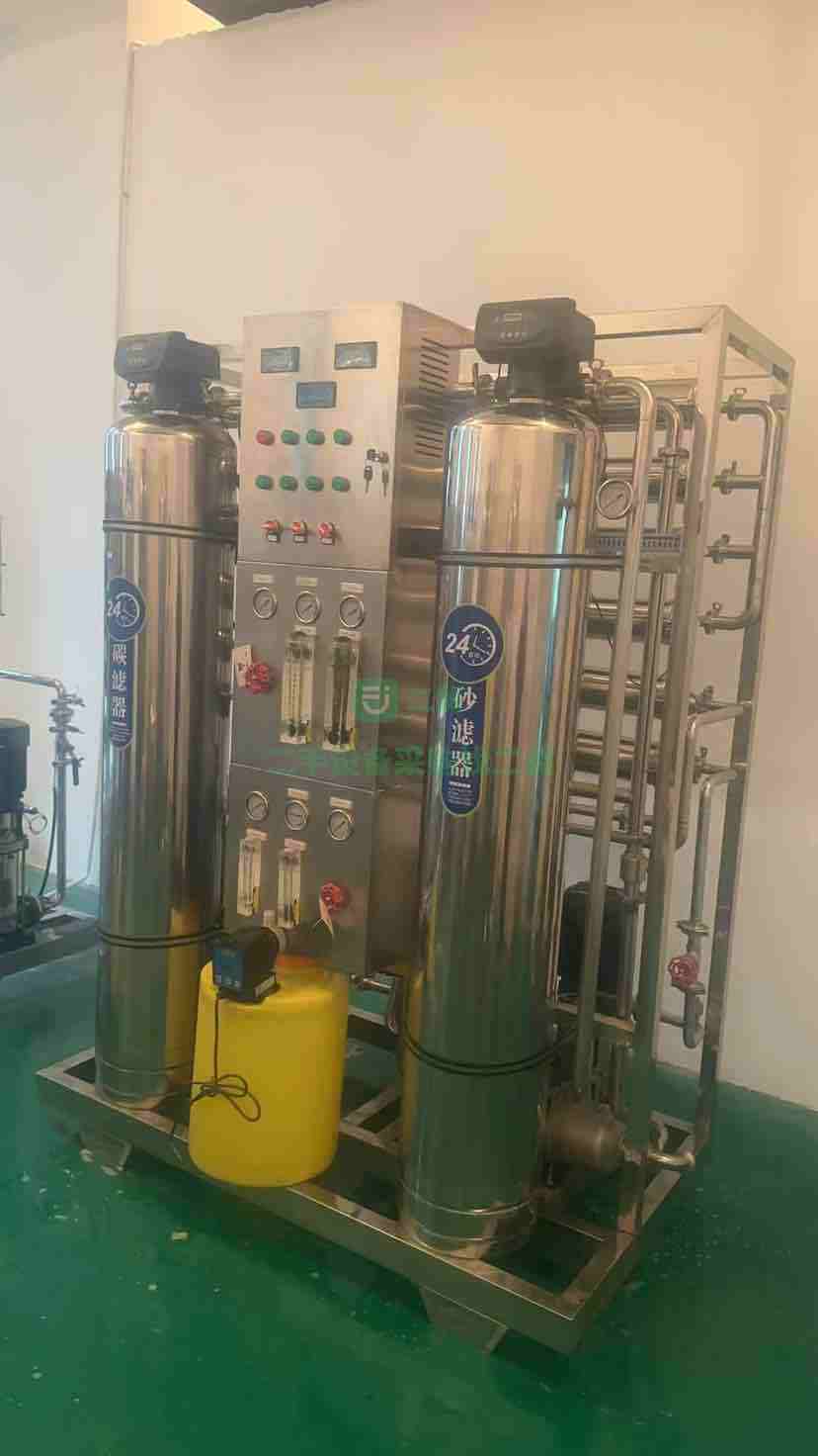 全新1平方凍干機二臺 全新0.5噸二級純水機一臺